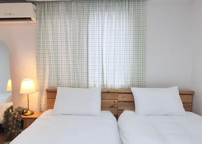 홍대인근 이대역 # Ewha 201 Apartment Seoul
